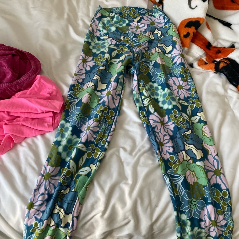 aerie leggings!